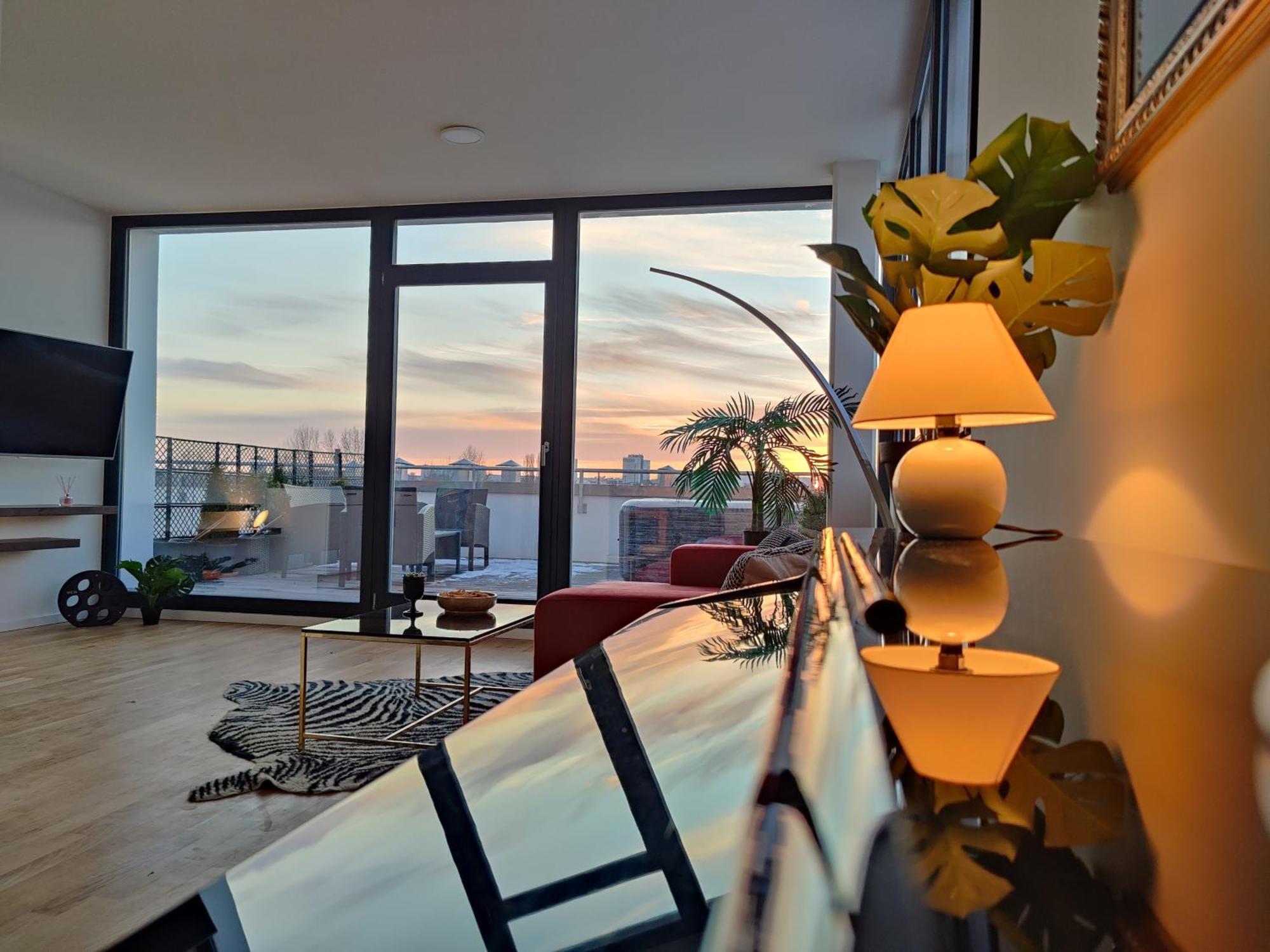 Maisonette-Penthouse Inklusive Whirlpool Ueber Den Daechern Von Magdeburg Exterior foto